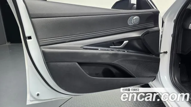 Hyundai Avante CN7 — Фото автомобиля 24