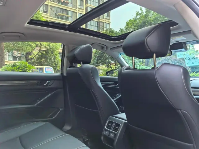 Honda Accord — Фото автомобиля 11