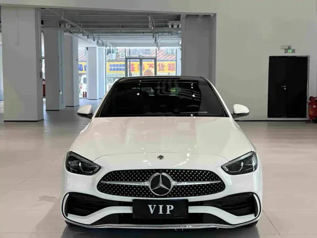 Mercedes-Benz C-Class — Фото автомобиля 2