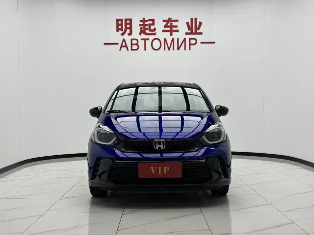 Honda Fit — Фото автомобиля 3