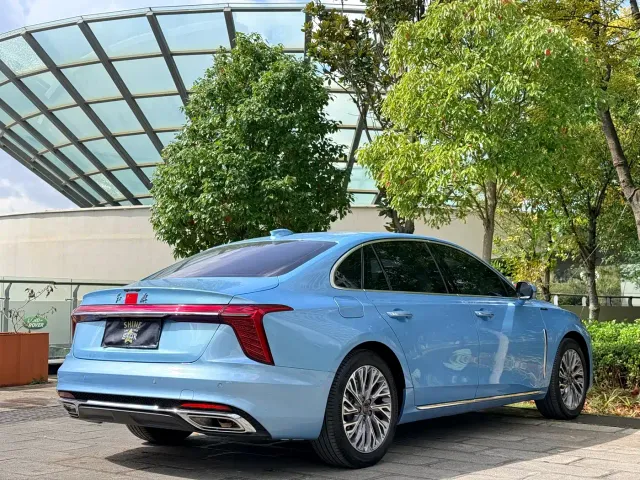 Hongqi H5 — Фото автомобиля 4