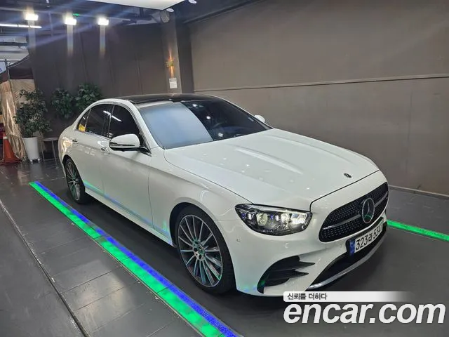 Фотография автомобиля — Mercedes-Benz E-Class W213