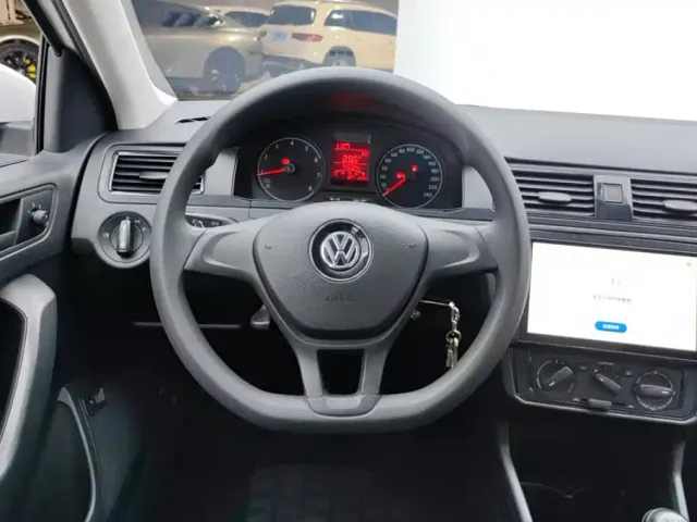 Volkswagen Santana — Фото автомобиля 15
