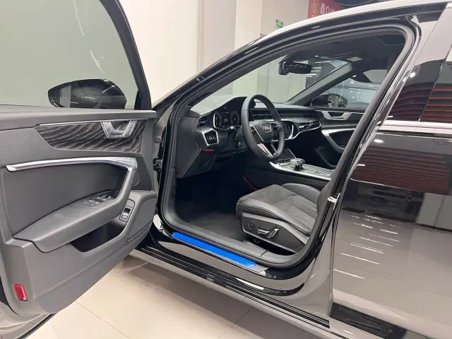 Audi A6L — Фото автомобиля 6