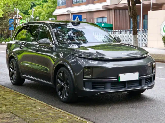 Li Auto L9 — Фото автомобиля 3