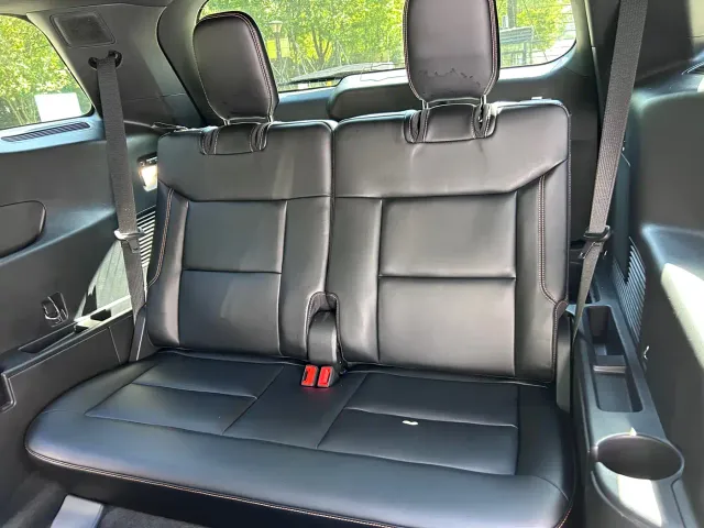 Ford Explorer — Фото автомобиля 12
