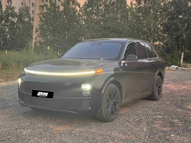 Фотография автомобиля — Li Auto L8