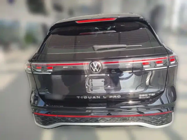 Volkswagen Tiguan L — Фото автомобиля 7