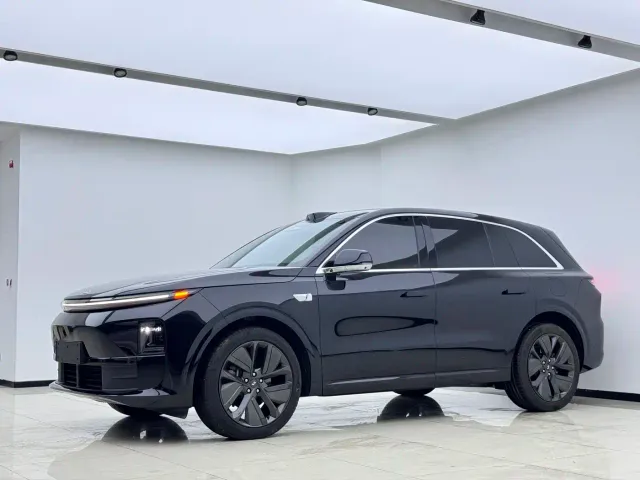 Фотография автомобиля — Li Auto L6