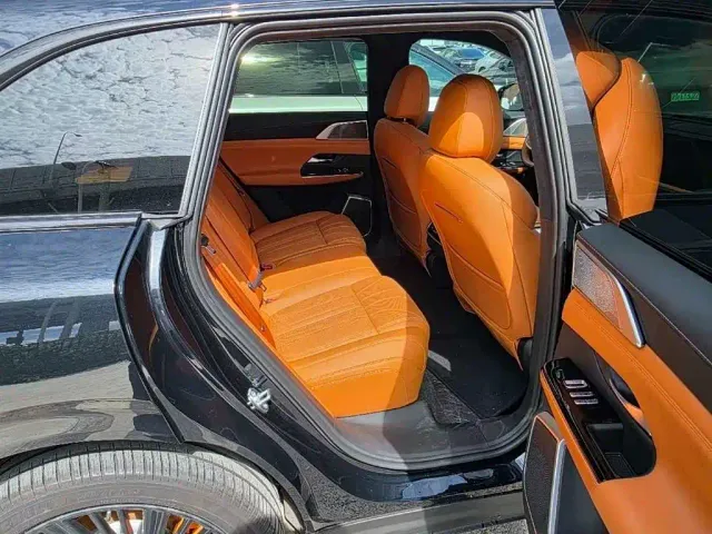 Xpeng G9 — Фото автомобиля 8