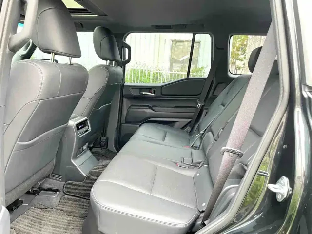 Toyota Prado — Фото автомобиля 6