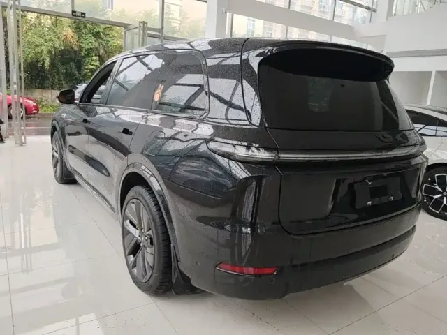 Li Auto L9 — Фото автомобиля 4