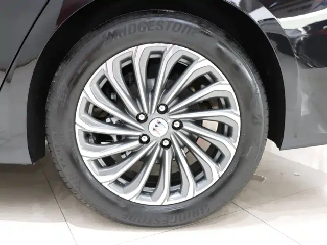Buick LaCrosse — Фото автомобиля 20