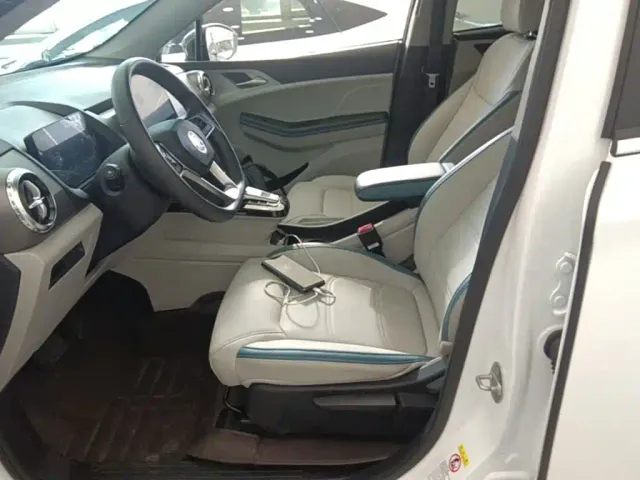 BYD Yuan Pro — Фото автомобиля 14