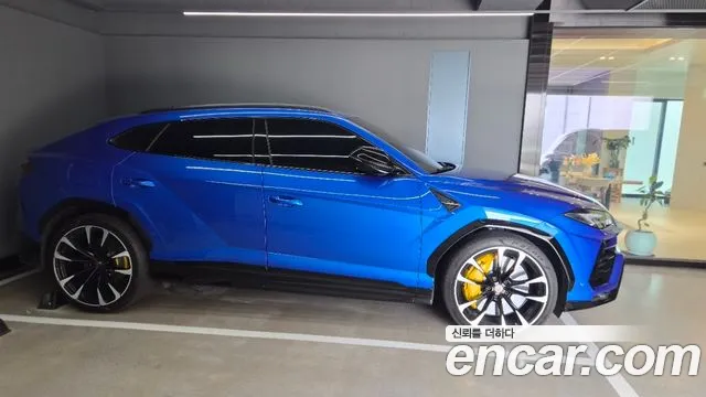 Lamborghini Urus — Фото автомобиля 3