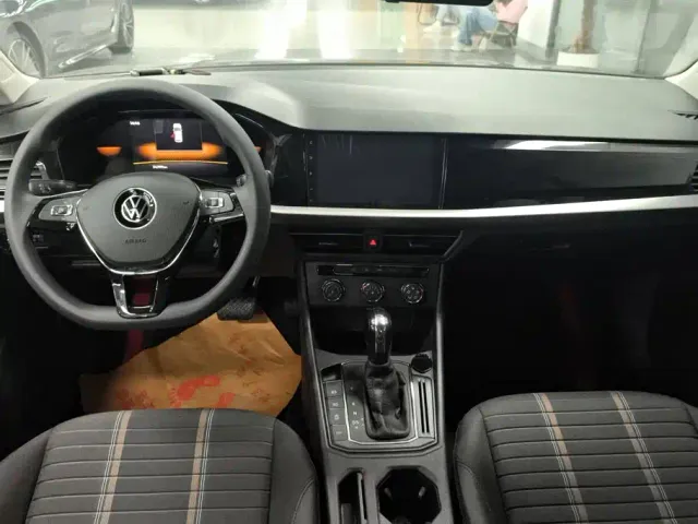 Volkswagen Lavida — Фото автомобиля 12