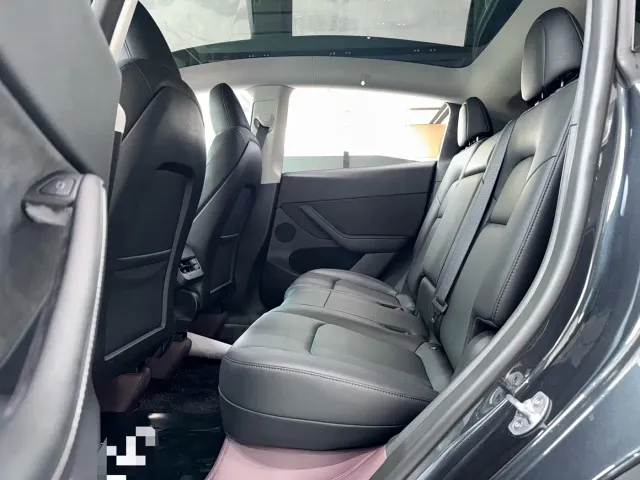Tesla Model Y — Фото автомобиля 7