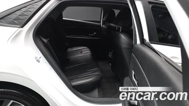 Hyundai Avante CN7 — Фото автомобиля 18