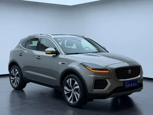 Jaguar E-PACE — Фото автомобиля 7