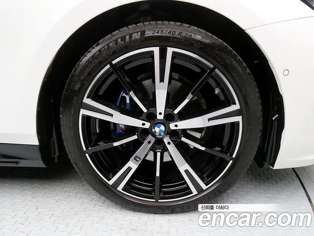 BMW 5 Series G60 — Фото автомобиля 20