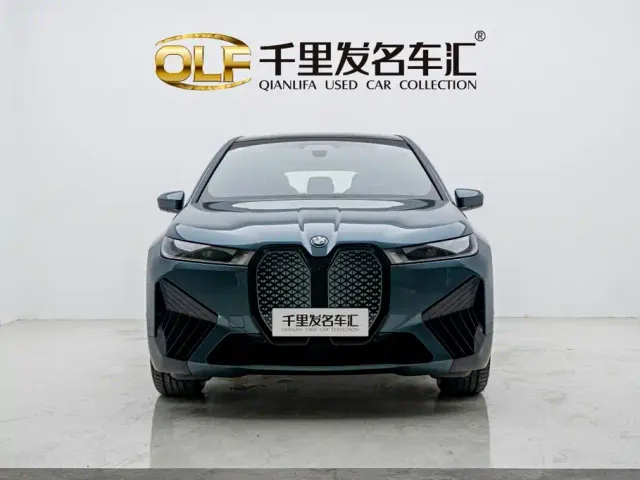 Фотография автомобиля — BMW iX