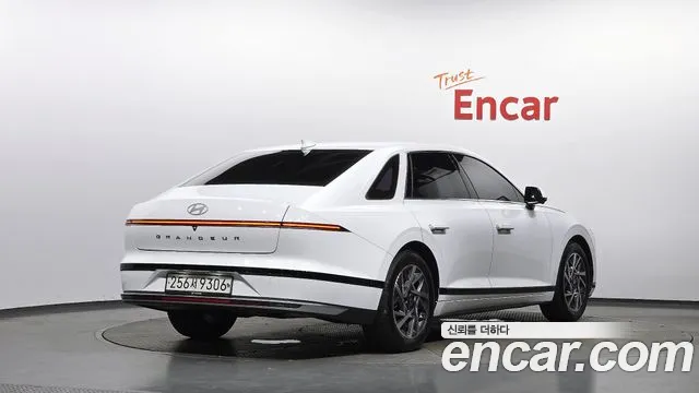 Hyundai Grandeur Grandeur (GN7) — Фото автомобиля 2
