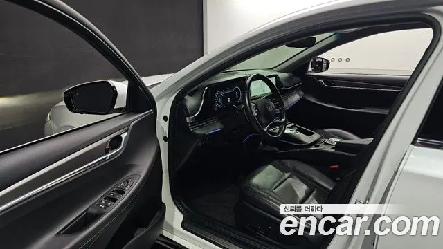 Hyundai Grandeur New — Фото автомобиля 15