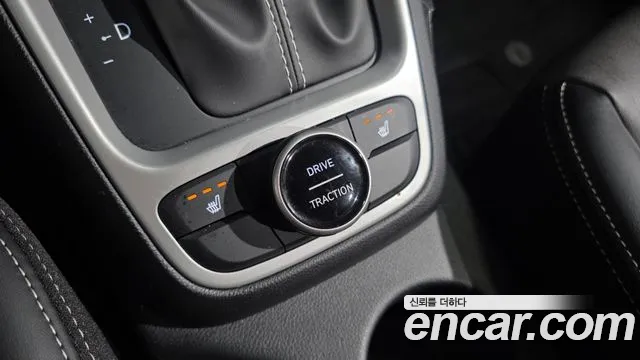 Hyundai Venue — Фото автомобиля 28