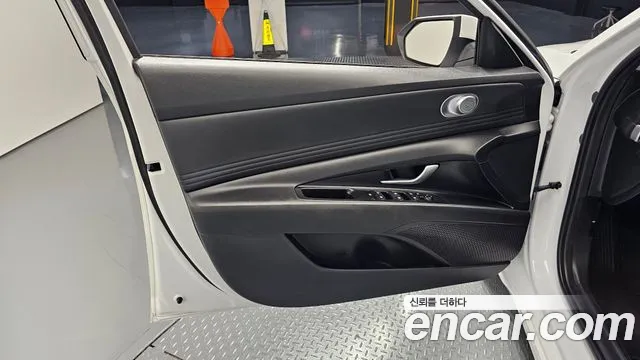 Hyundai Avante CN7 — Фото автомобиля 13