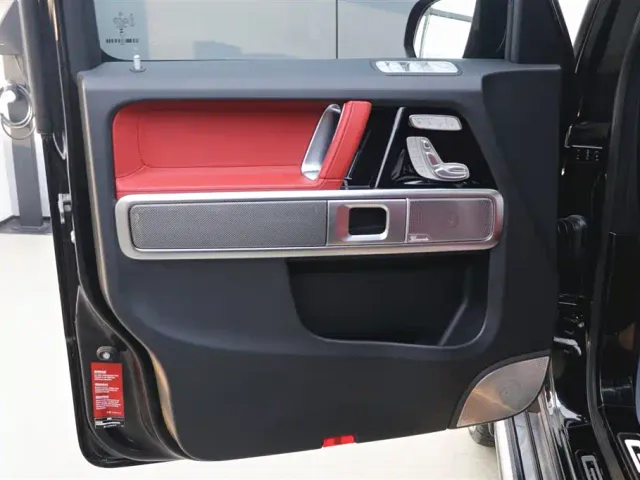 Mercedes-Benz G-Class — Фото автомобиля 10
