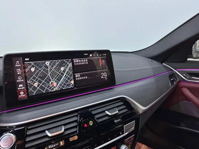 BMW 5 Series — Фото автомобиля 14