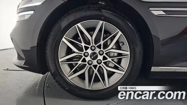 Genesis G80 Бензин 2.5 турбо AWD — Фото автомобиля 3