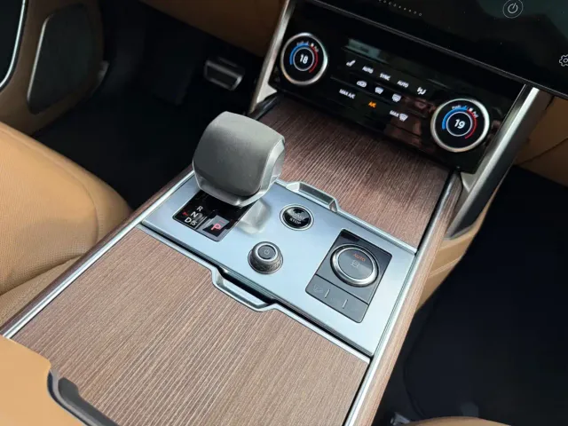 Land Rover Range Rover — Фото автомобиля 16