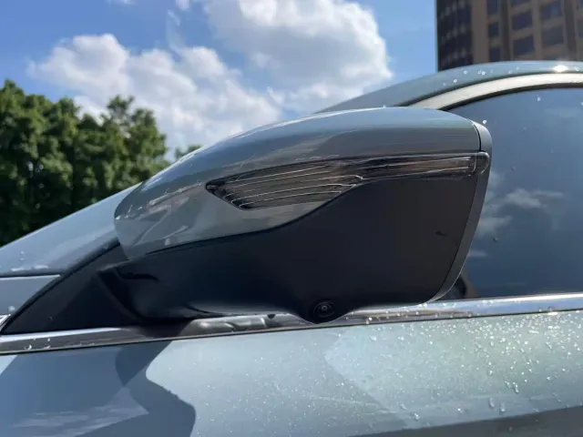 Geely Emgrand — Фото автомобиля 24