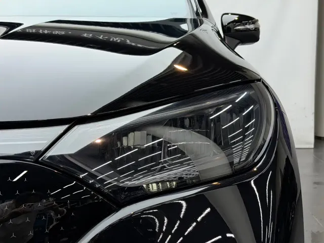 Mercedes-Benz EQE SUV — Фото автомобиля 3