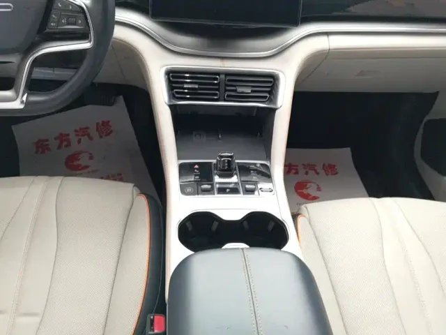 BYD Song PLUS — Фото автомобиля 16