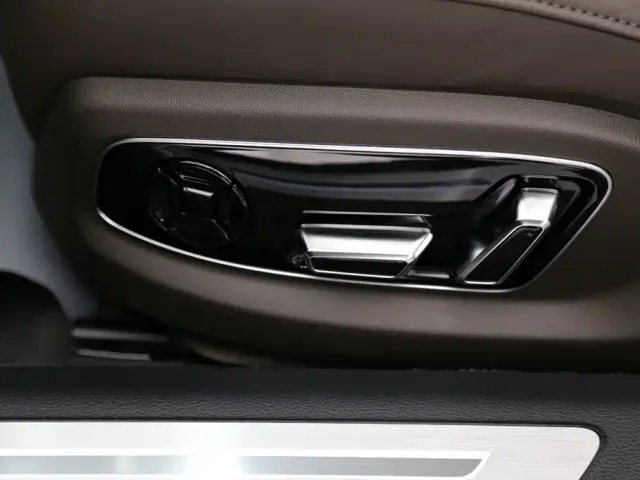 Audi A8 — Фото автомобиля 12