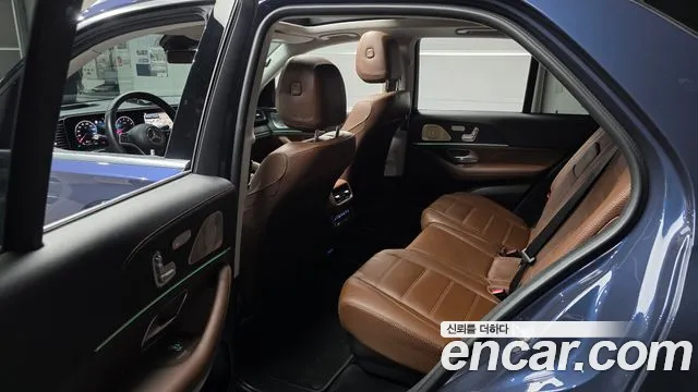 Mercedes-Benz GLE-Class — Фото автомобиля 21