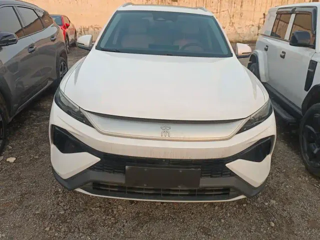 BYD Song Pro — Фото автомобиля 2