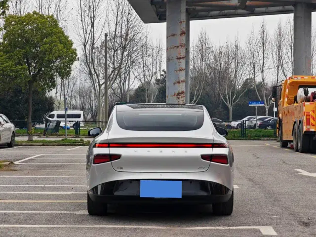 Xpeng P7 — Фото автомобиля 8