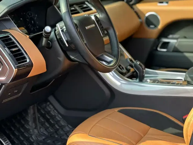 Land Rover Range Rover Sport — Фото автомобиля 6