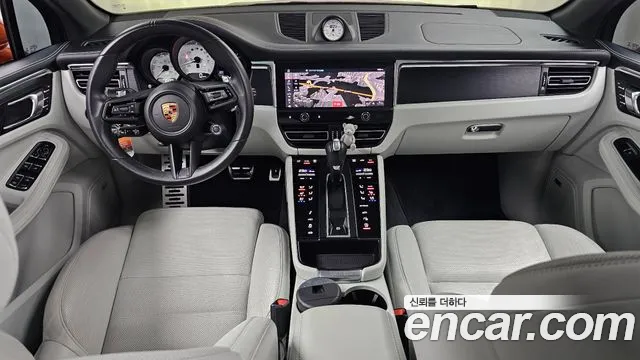 Porsche Macan — Фото автомобиля 10