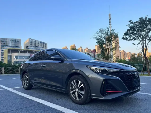 Фотография автомобиля — Changan Eado