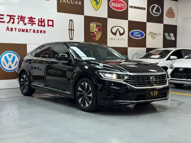 Volkswagen Passat — Фото автомобиля 3