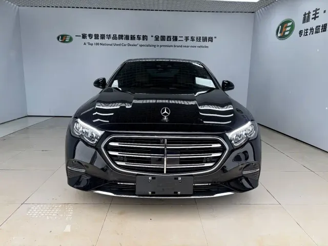 Mercedes-Benz E-Class — Фото автомобиля 2