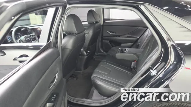 Hyundai AVANTE Avante (CN7) — Фото автомобиля 11