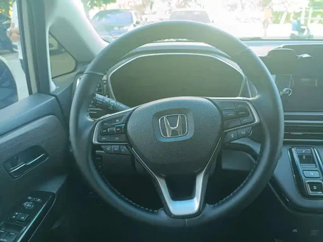 Honda Odyssey — Фото автомобиля 9