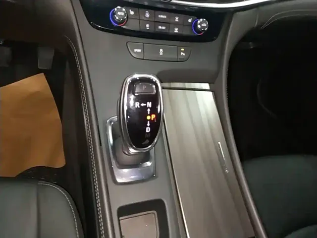 Buick LaCrosse — Фото автомобиля 13