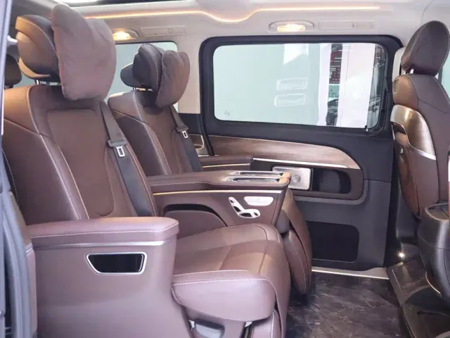 Mercedes-Benz V-Class — Фото автомобиля 22