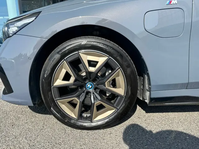 BMW i5 — Фото автомобиля 6